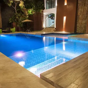 4* מלון Grand Park